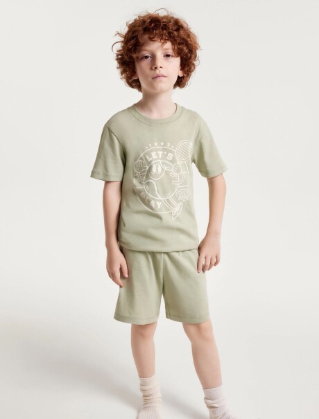 PIJAMA INFANTIL CON ESTAMPA Y BERMUDA VERDE