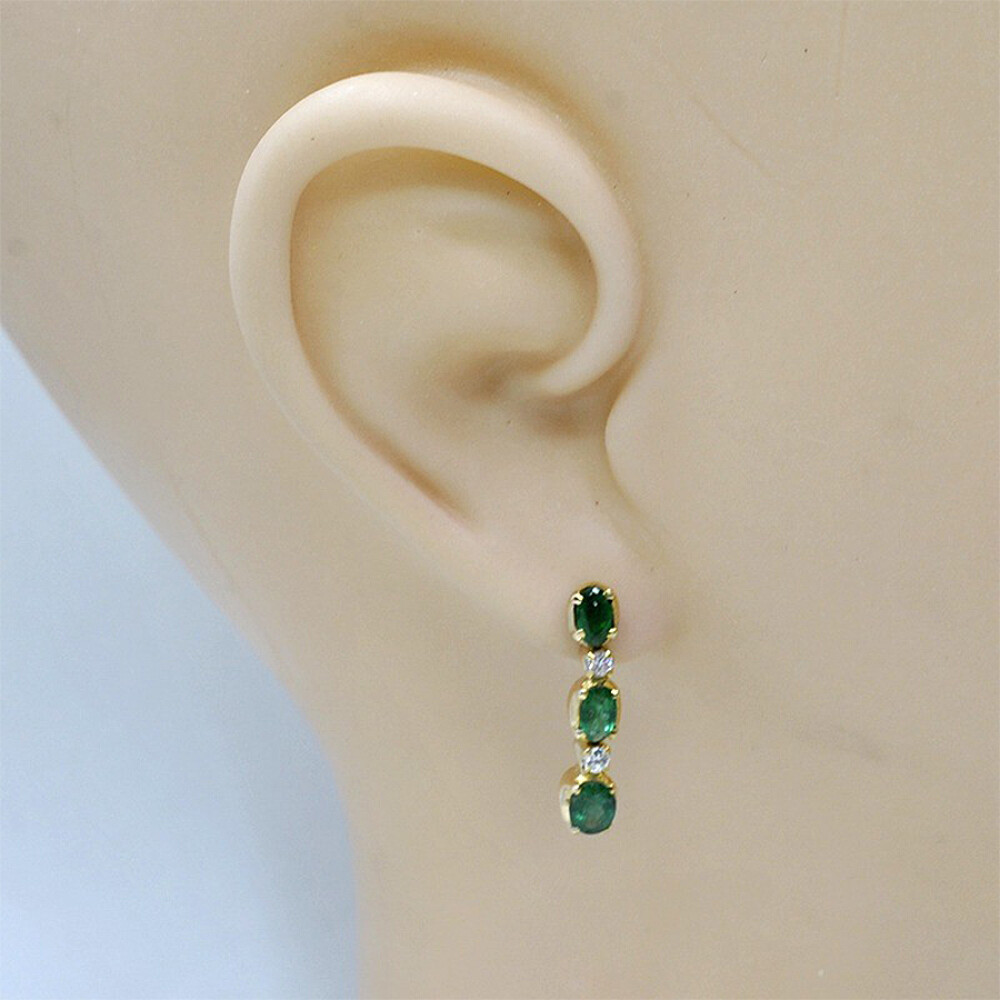 Caravanas En Oro 18K Con Brillantes Y Esmeraldas Caravanas En Oro 18K Con Brillantes Y Esmeraldas