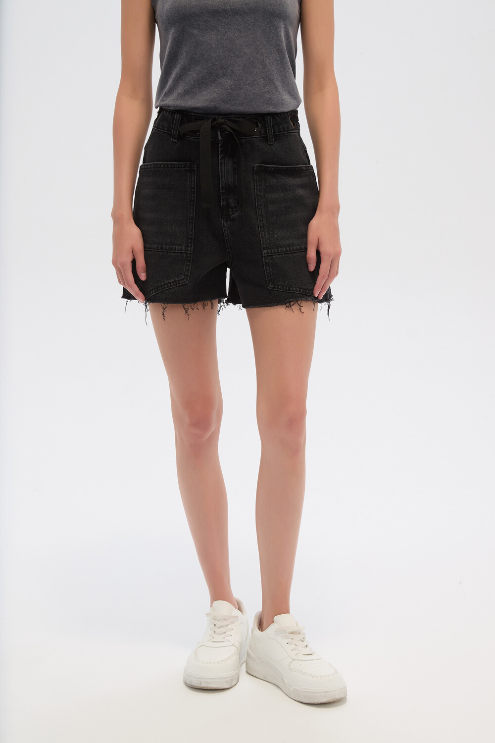 Short Averi Gris Oscuro