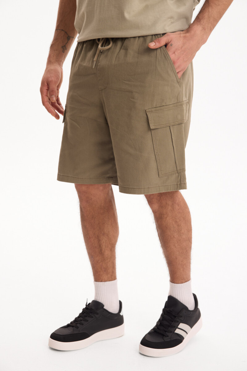 Bermuda De Gabrardina Frame Verde Militar