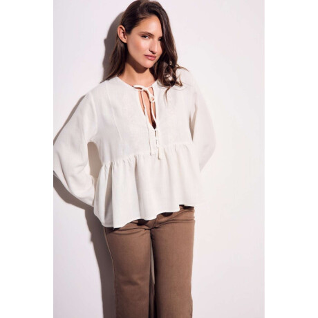 Blusa Viscosa Bordada Nacar