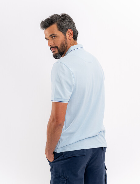 Remera m/c pique celeste