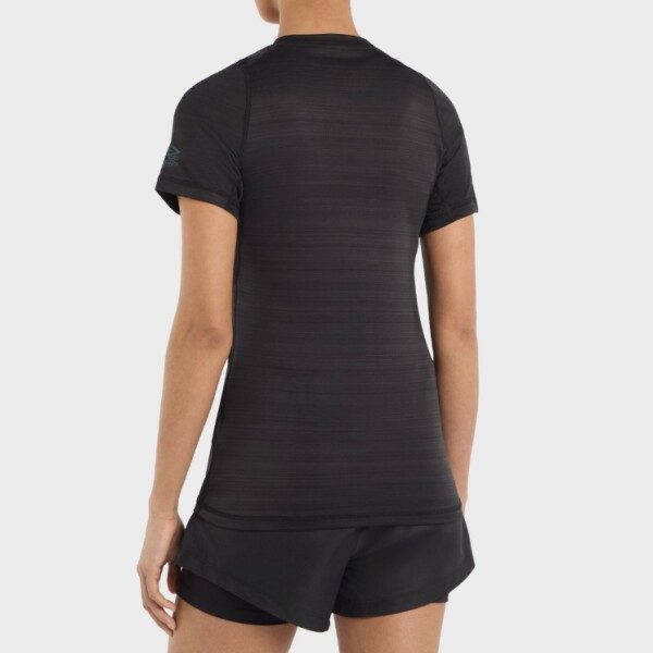 REMERA PRO TRAINING MARL Umbro Mujer 02m