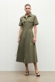 Maxi vestido camisero verde oliva