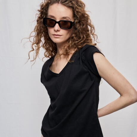 REMERA HARRY Negro