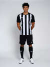 Equipo de futbol express Umbro Hombre F29