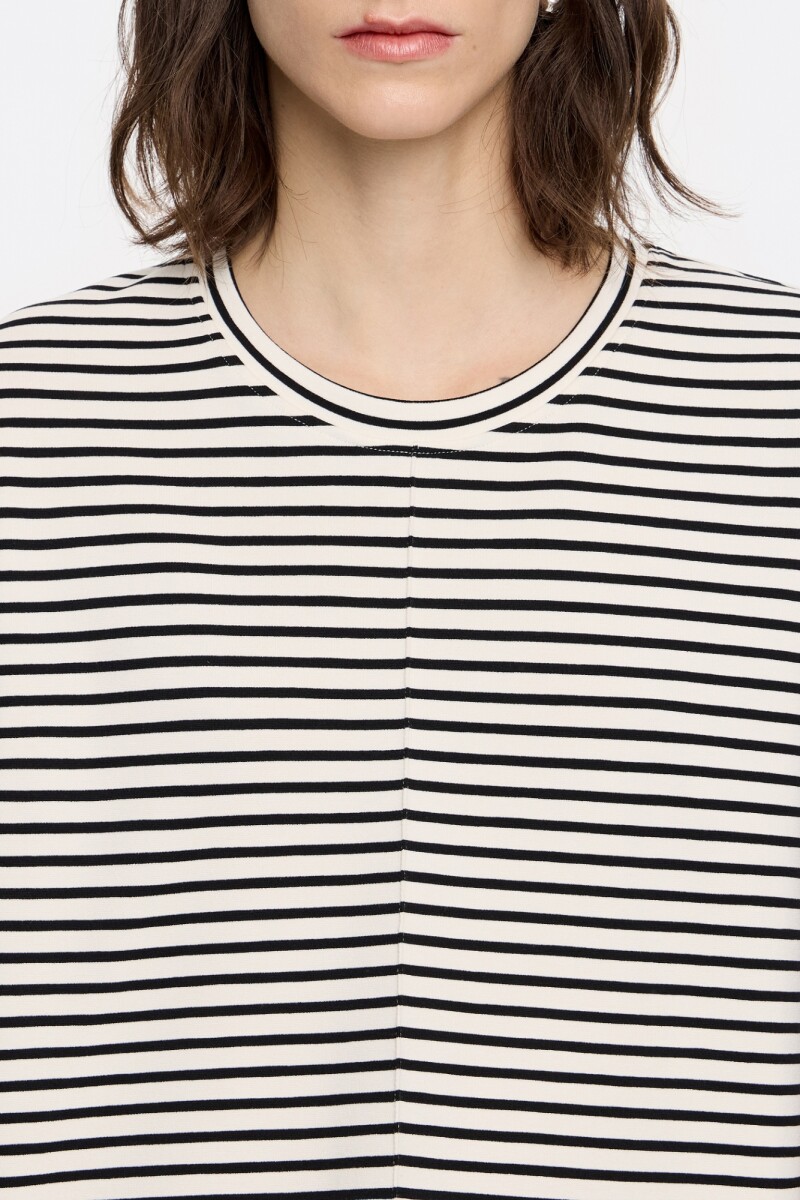 CAMISETA Negro