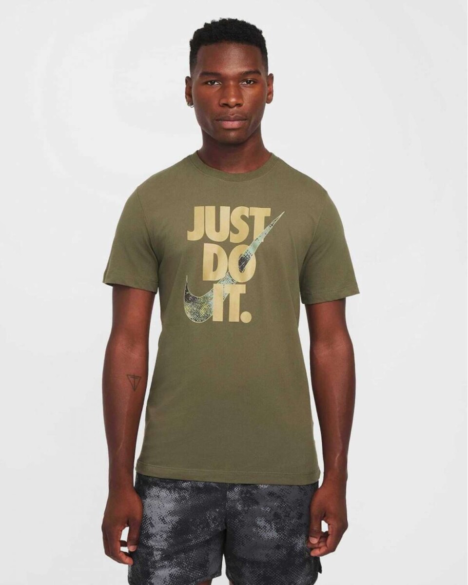 Remera Nike Dri-Fit Tee Camo Just do It de Hombre - Verde 