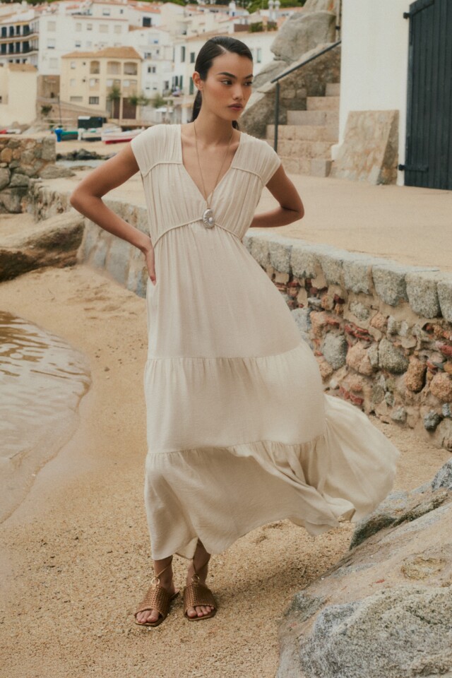 Maxi vestido con frunces beige melange