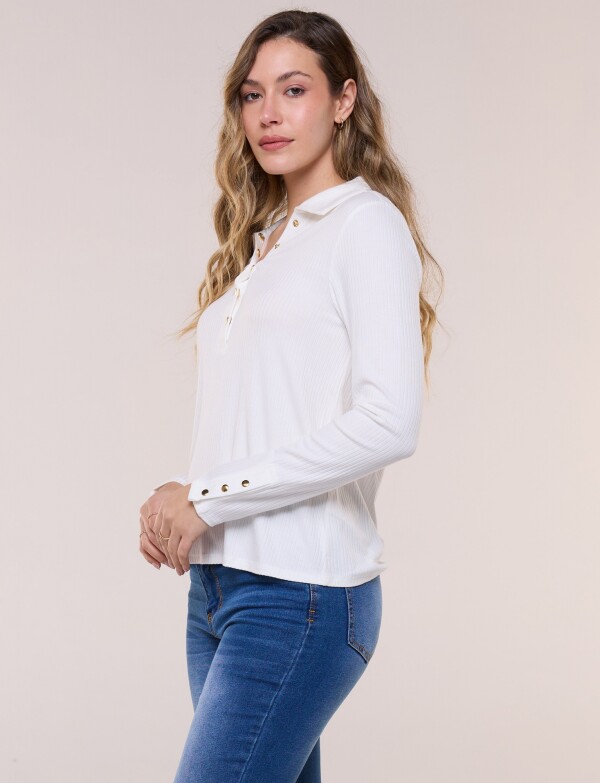 Remera Cuello Polo Con Botones CRUDO