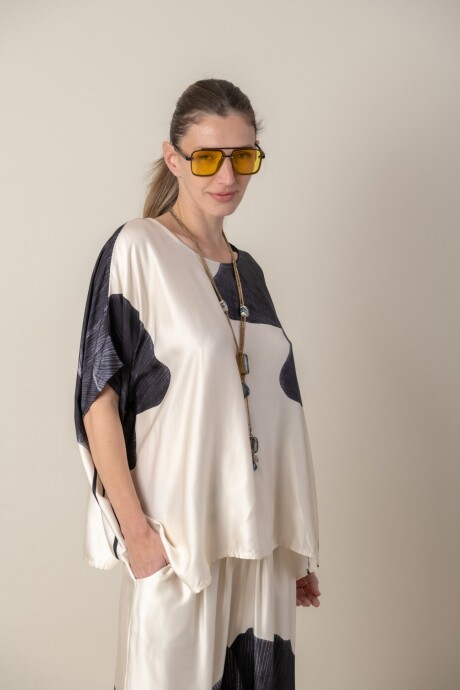 BLUSA HOJA Negro