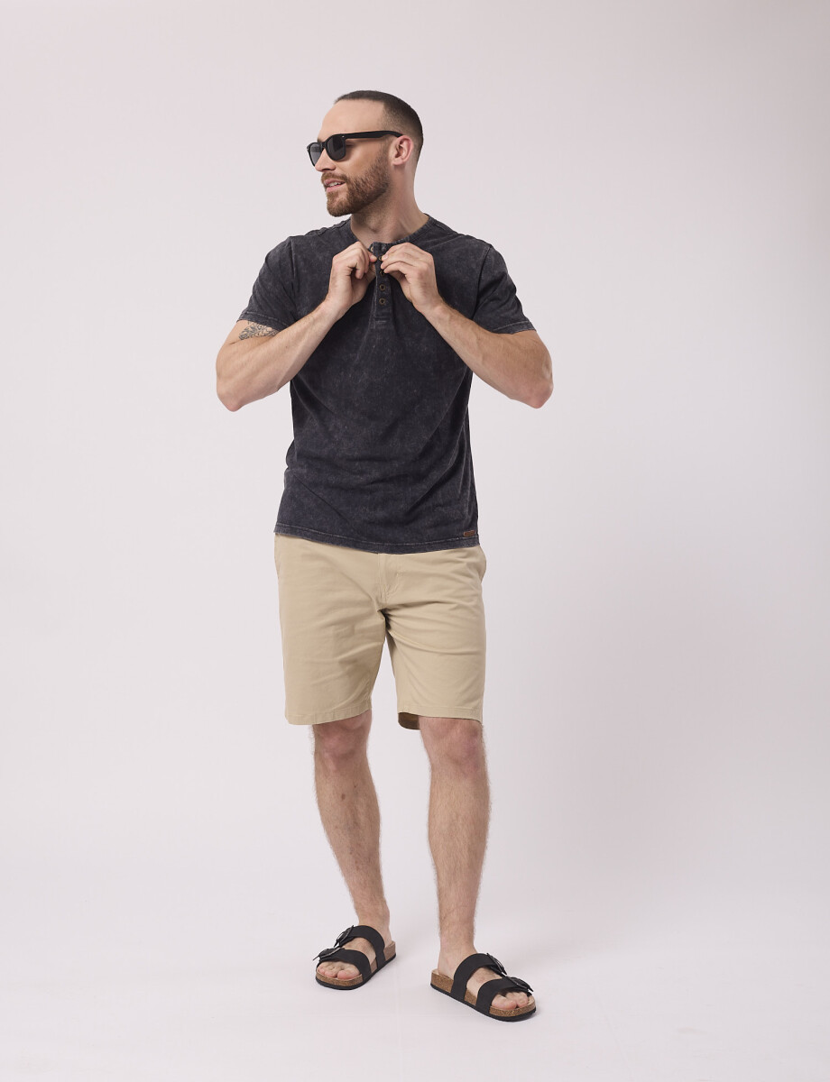 T-shirt estoneada negro