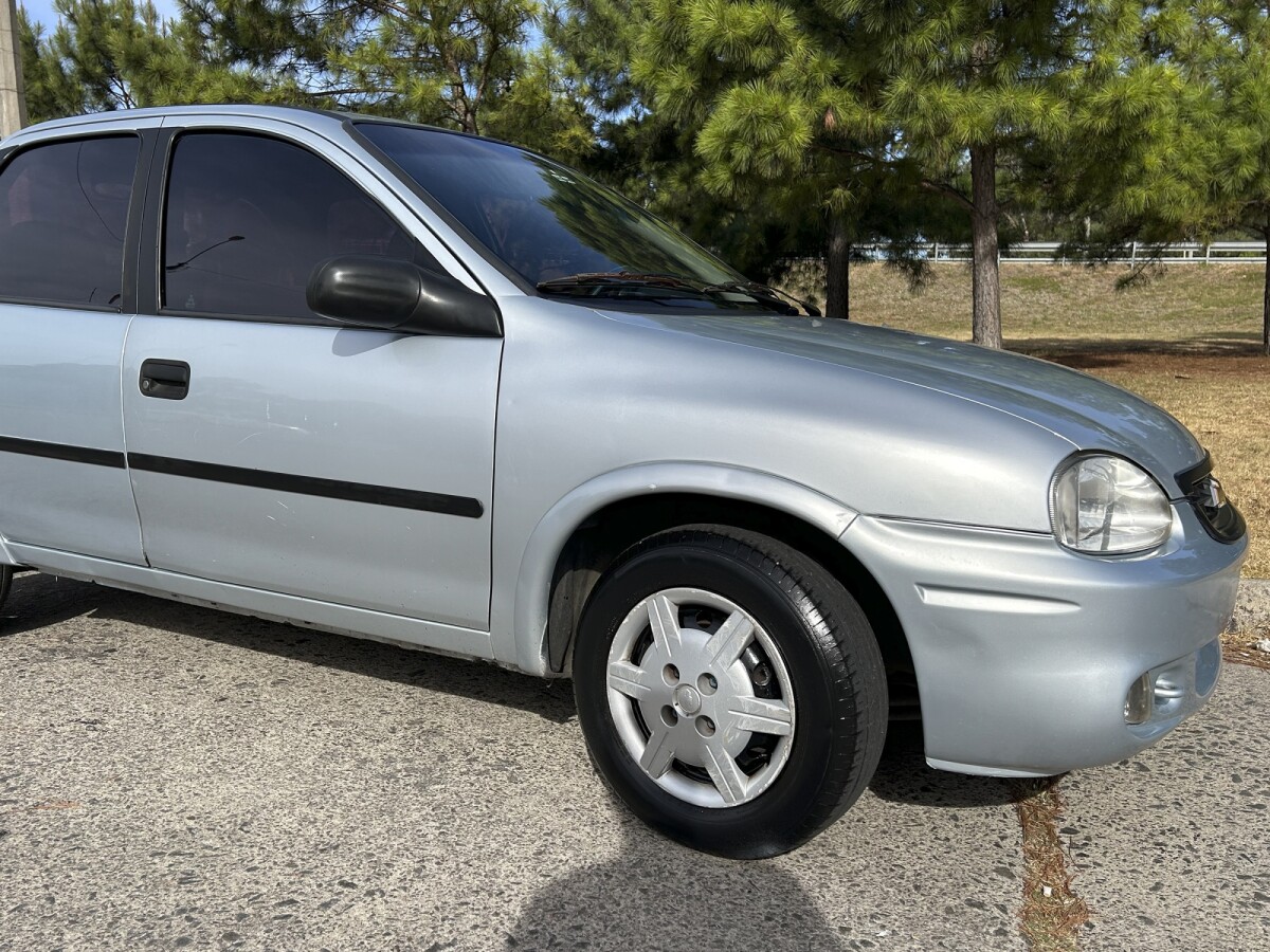 Chevrolet Corsa Classic Super 1.4 | Permuta / Financia Chevrolet Corsa Classic Super 1.4 | Permuta / Financia