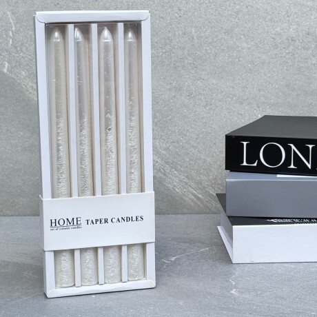Set 4 Velas Conicas Ligeras 25cm Set 4 Velas Conicas Ligeras 25cm