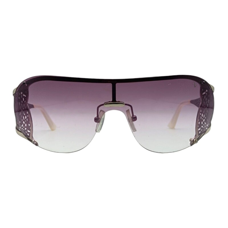 NV708838 plateadouniforme