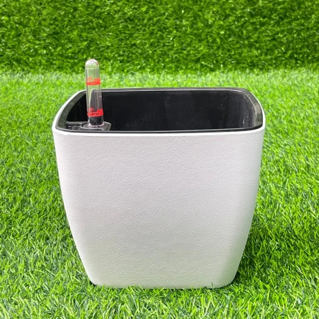 Maceta Polipropileno Alto 15CM x Largo 18CM x Ancho 18CM Maceta Polipropileno Alto 15CM x Largo 18CM x Ancho 18CM