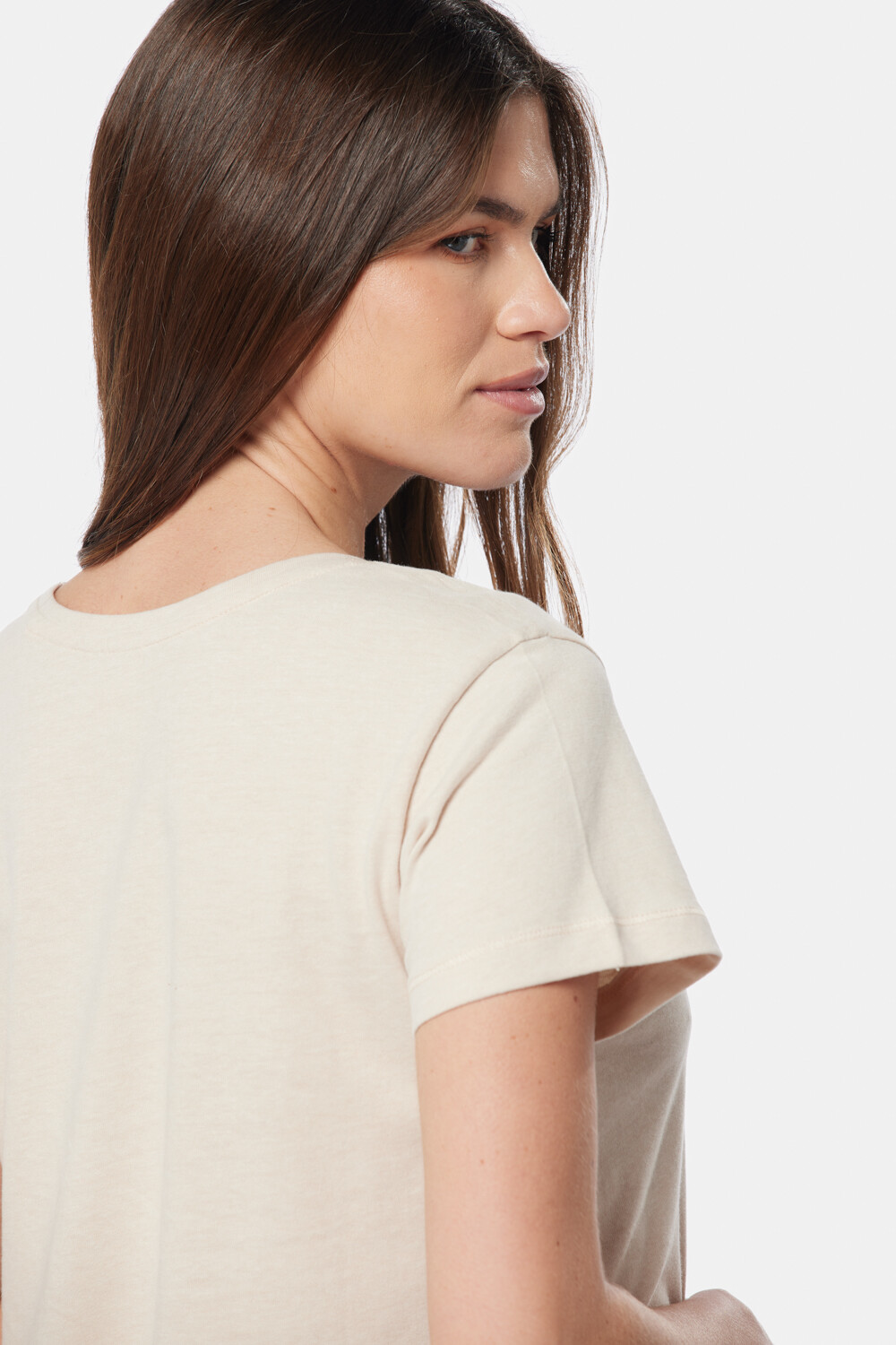 REMERA LISA Beige