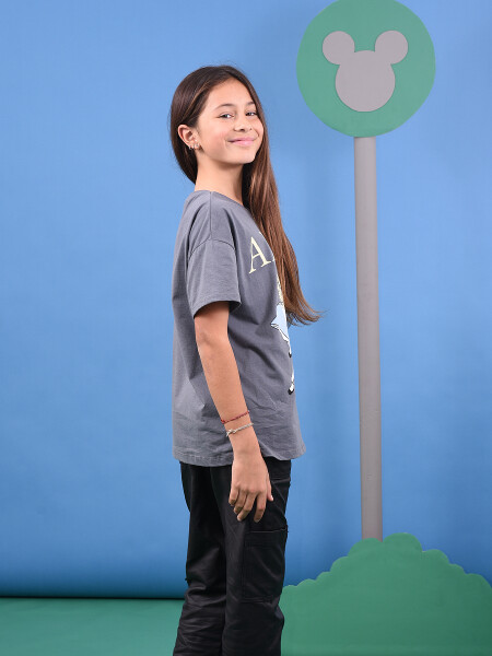 REMERA ALICE GRIS OSCURO