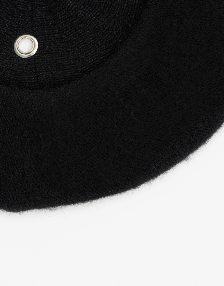 Boinas Boina Con Ojales Metálicos - Negro