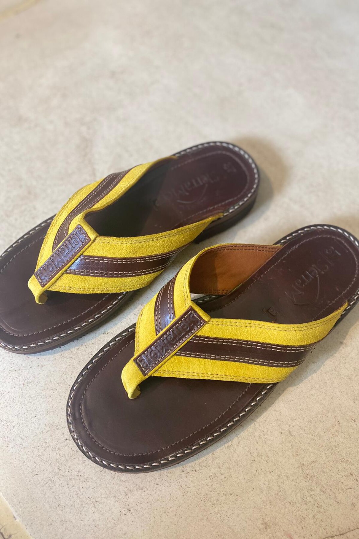 Leather Chanclas SM Amarillo