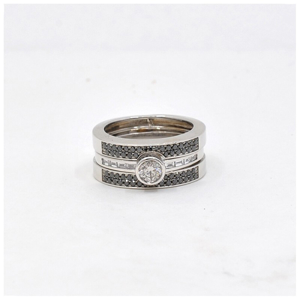 Anillo Desmontable En Oro 18K Blanco, Brillantes Y Brillantes Negros. Anillo Desmontable En Oro 18K Blanco, Brillantes Y Brillantes Negros.