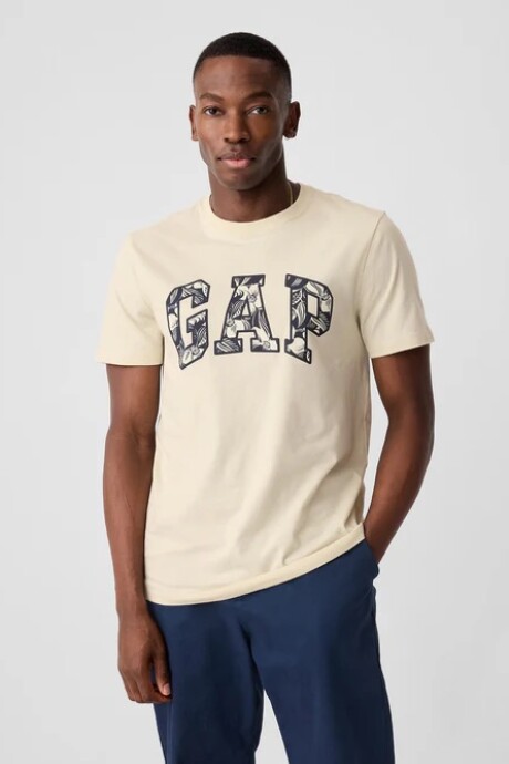 Remera Logo Gap Manga Corta Hombre Chino