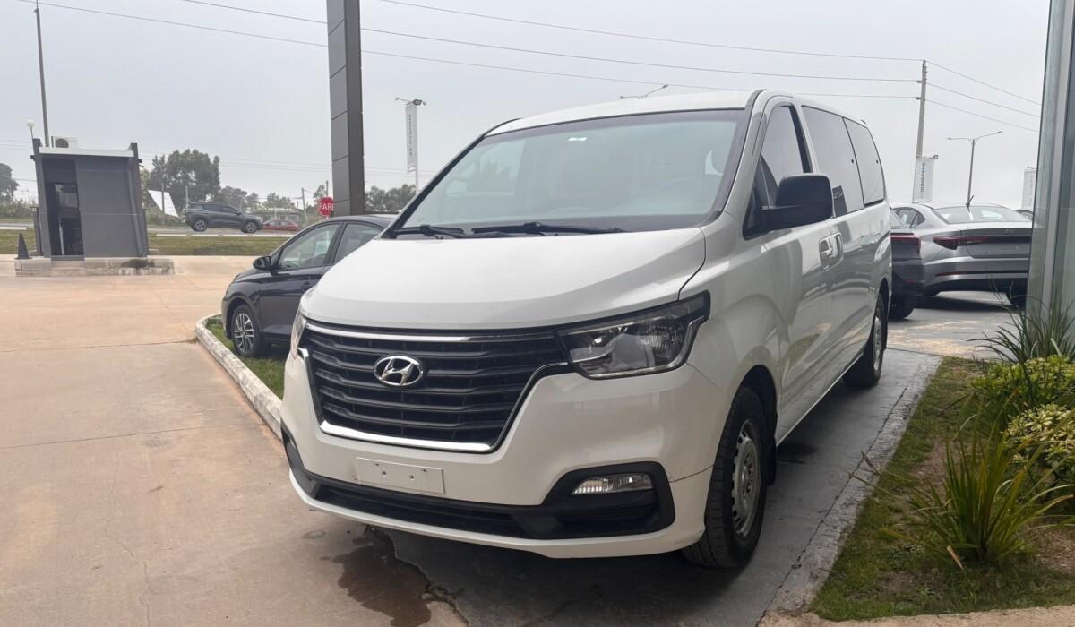 Hyundai H1 Minibus 9 Plz Diesel - 2020 Hyundai H1 Minibus 9 Plz Diesel - 2020