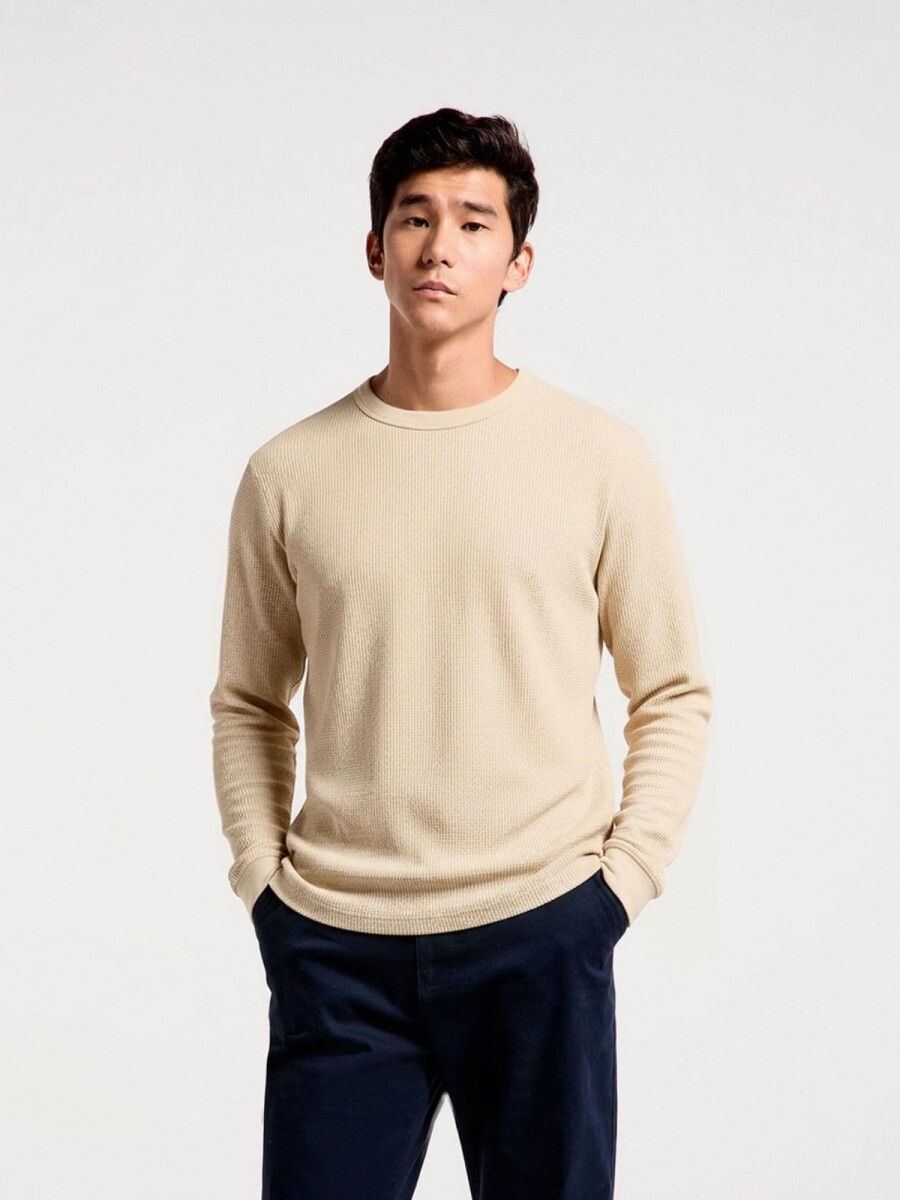 CAMISETA TÉRMICA MODELO REGULAR - BEIGE 