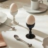 ALESSI DRESSED HUEVERA MARCEL WANDERS BLANCA C/ CUCHARA MARTILLO INOX ALESSI DRESSED HUEVERA MARCEL WANDERS BLANCA C/ CUCHARA MARTILLO INOX