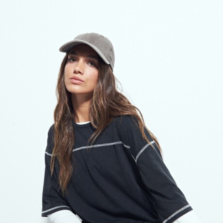 REMERA BALIURUS Negro