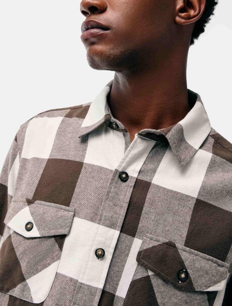 CAMISA MANGA LARGA DE RAYAS MARRÓN