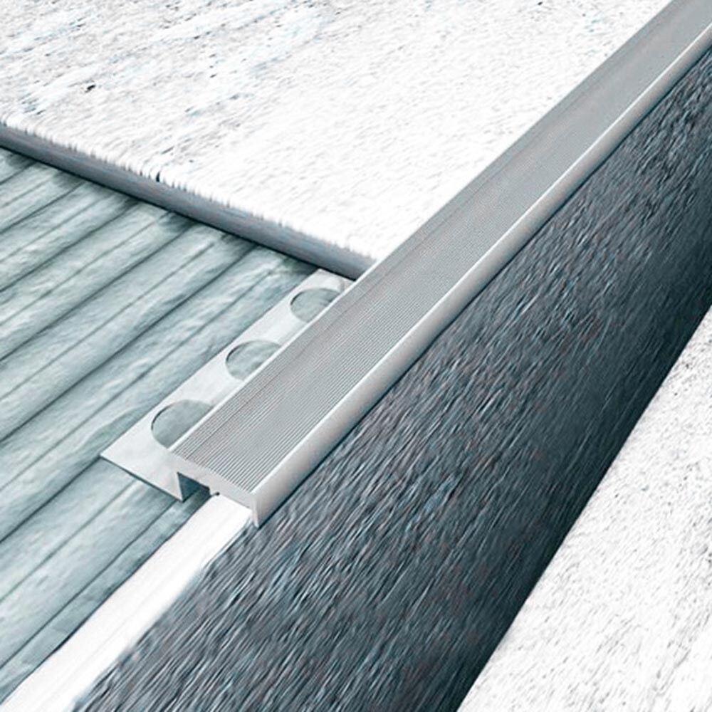 OMEGA PARA ESCALÓN ALUMINIO 20 MM ANTIDESLIZANTE Omega Para Escalón Aluminio 20 Mm Antideslizante