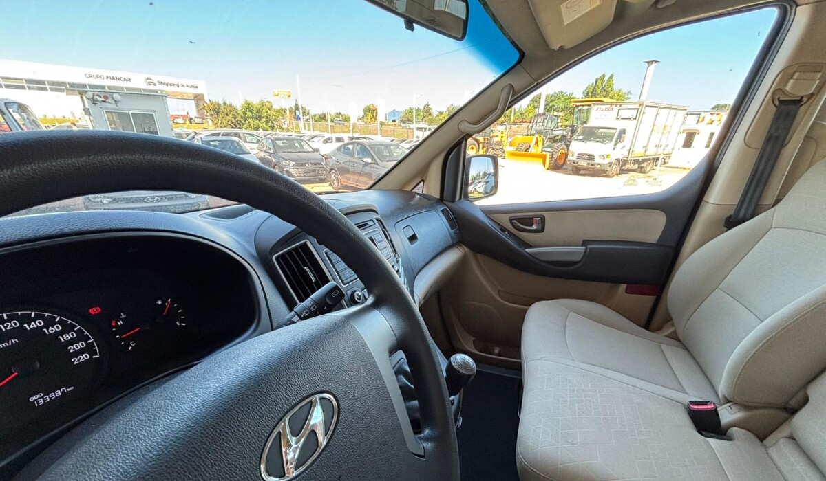 Hyundai H1 Mbus 9 Plz Nafta - 2019 (New) Hyundai H1 Mbus 9 Plz Nafta - 2019 (New)