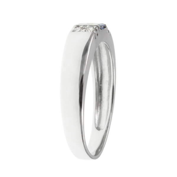 Anillo Luciana en oro blanco 18k con brillantes y zafiros Anillo Luciana en oro blanco 18k con brillantes y zafiros