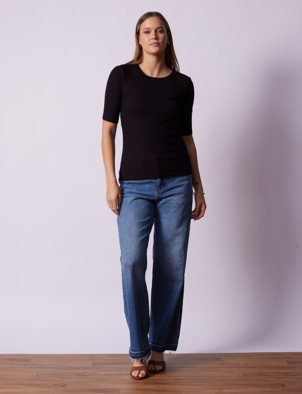 Remera Modal Ribs NEGRO