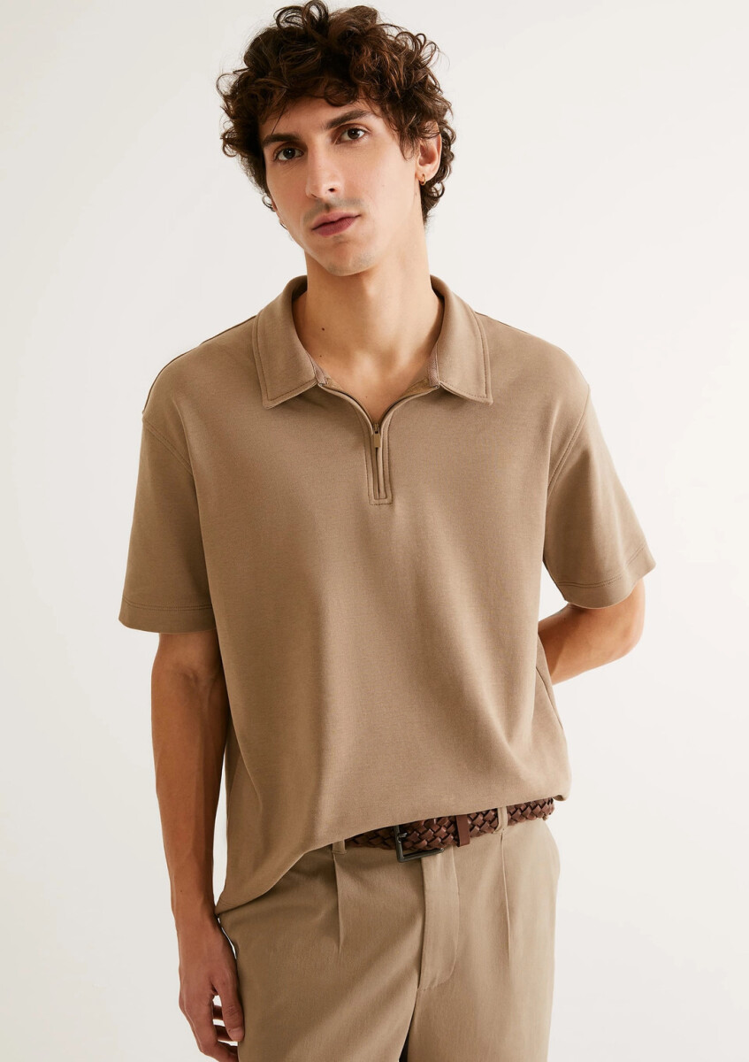 CAMISA DE CUELLO CON CIERRE - BEIGE 