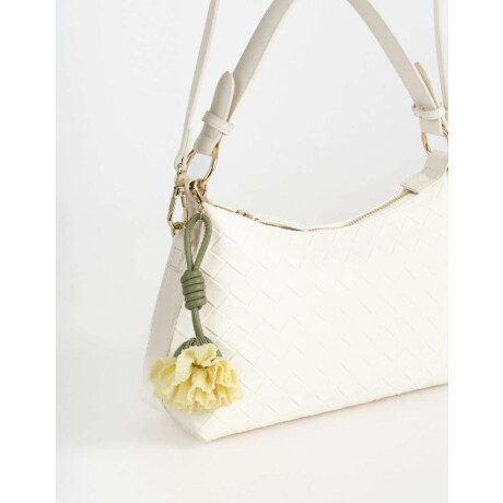 Bandolera Trenzada Con Charm Blanco Crudo