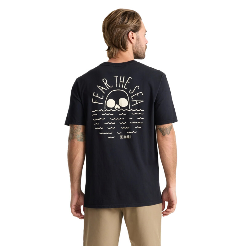 Remera Roark Fear The Sea - Negro Remera Roark Fear The Sea - Negro