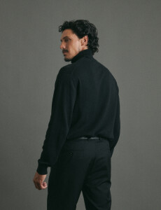 470575 POLERA HARRY Negro