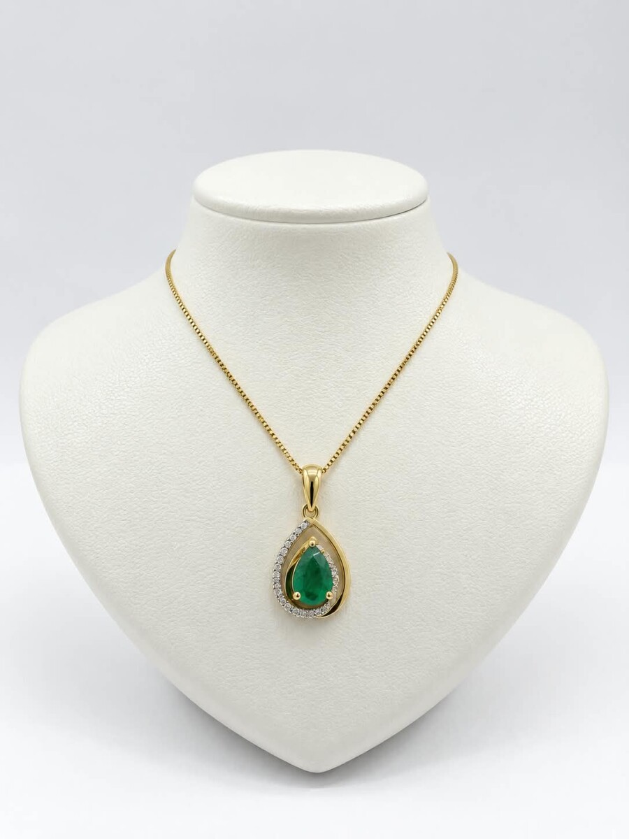 Conjunto con Esmeralda Oro 9 Kt 
