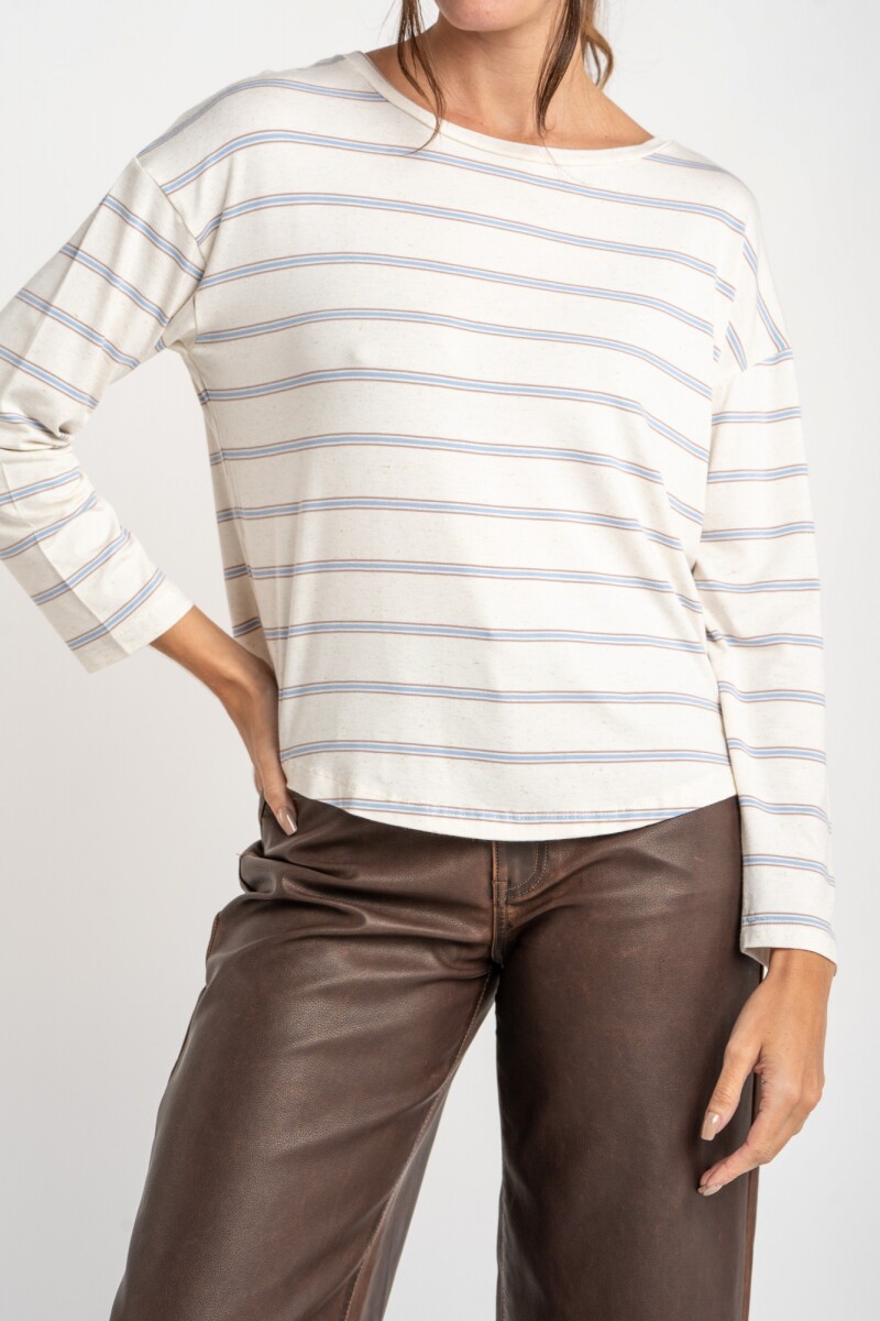 Remera Celeste