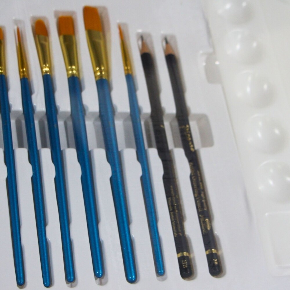 SET DE 2 BASTIDORES TAMAÑO 40X50 CON 12 PINTURAS ACRILICAS Y ESPATULAS SET DE 2 BASTIDORES TAMAÑO 40X50 CON 12 PINTURAS ACRILICAS Y ESPATULAS