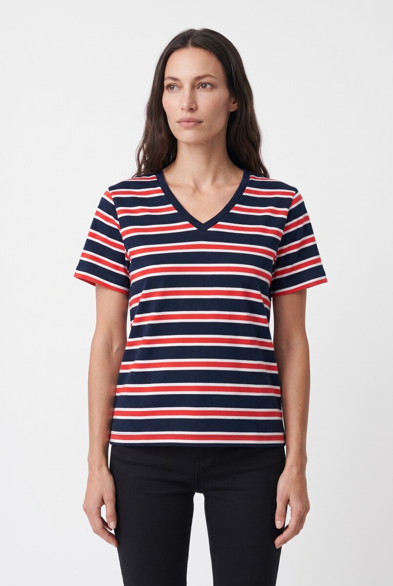 REMERA NESTIA - VARIANTE 2. 