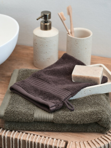 Manopla baño KARLSTAD 15x21 marrón osc Manopla baño KARLSTAD 15x21 marrón osc