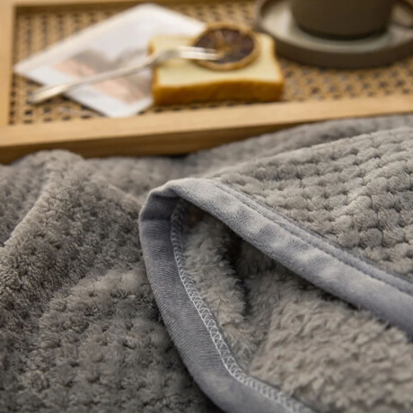 Set Invierno Manta Frazada Polar 2Pzas + Calienta Cama CuorI Gris