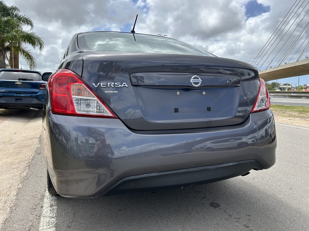 Nissan Versa 2020 EXCELENTE ESTADO! | Permuta / Financia Nissan Versa 2020 EXCELENTE ESTADO! | Permuta / Financia