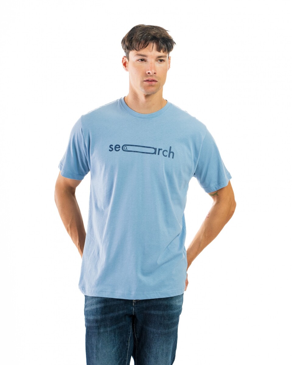 Remera Estampada Cuello Base - Jean/ Letras 073 