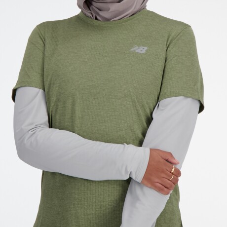 Remera New Balance de Dama - Athletics - WT41253DHO GREEN
