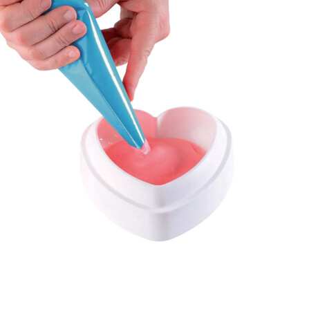 Set Molde y Cutter de Corazon de Silicona Roja Set Molde y Cutter de Corazon de Silicona Roja