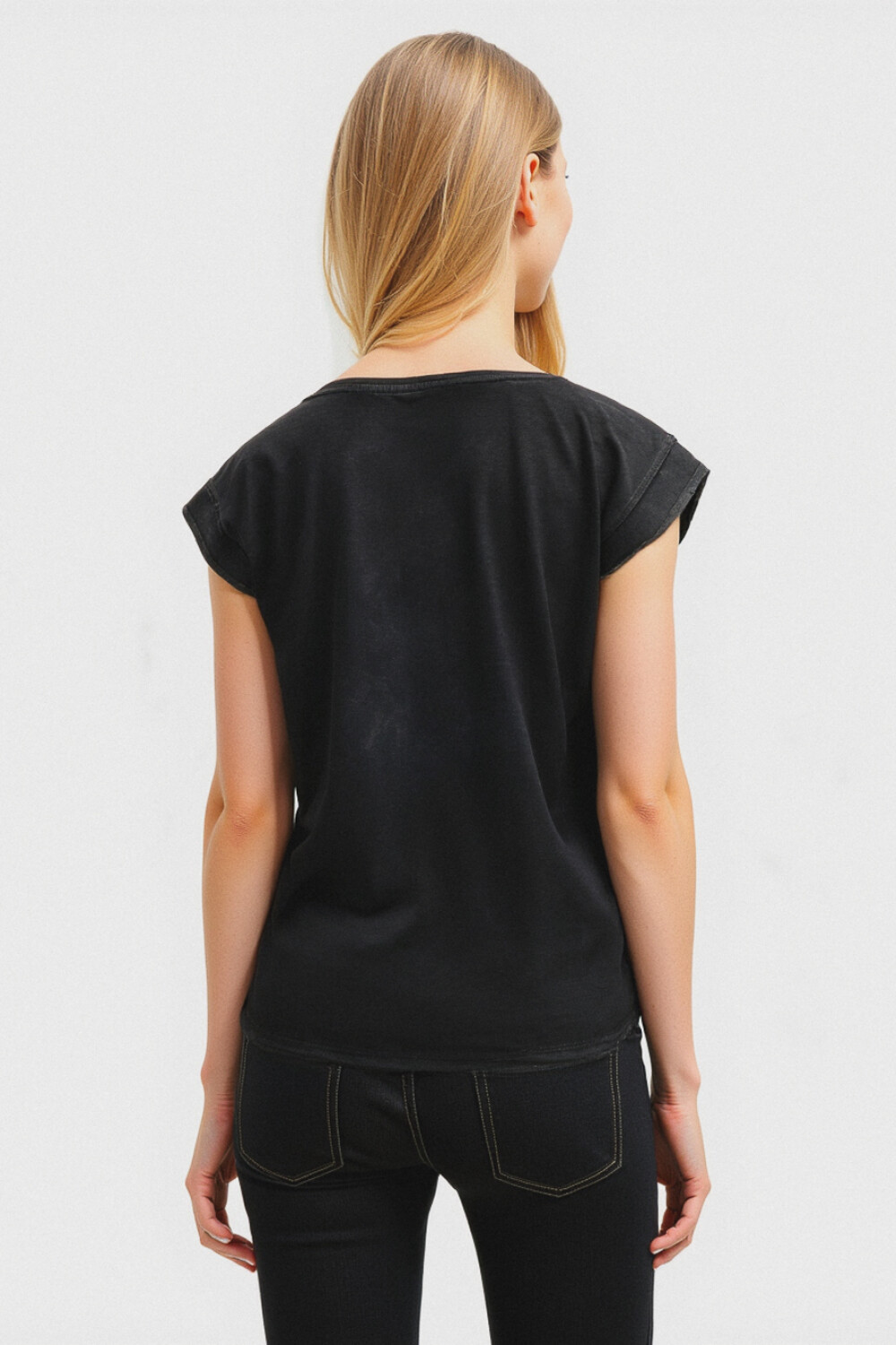 Remera Akaroa Estampado 2